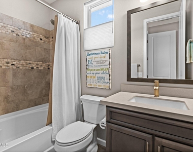 4002 Desert Moon Drive - Photo Thumbnail 19