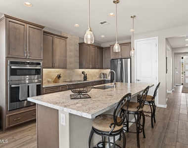 4002 Desert Moon Drive - Photo Thumbnail 8