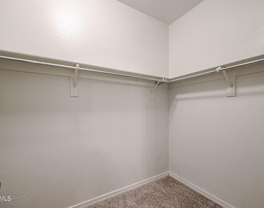 7009 S 78th Drive - Photo Thumbnail 24