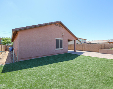 7009 S 78th Drive - Photo Thumbnail 28