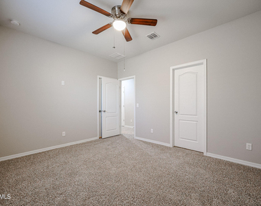 7009 S 78th Drive - Photo Thumbnail 17