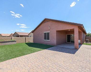 7009 S 78th Drive - Photo Thumbnail 27