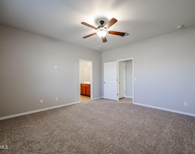 7009 S 78th Drive - Photo Thumbnail 19