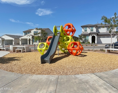 4443 N 201st Avenue - Photo Thumbnail 28
