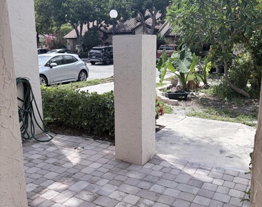 3072 Inglewood Terrace - Photo Thumbnail 1