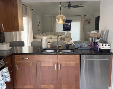 3072 Inglewood Terrace - Photo Thumbnail 6