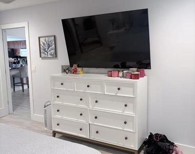 3072 Inglewood Terrace - Photo Thumbnail 13