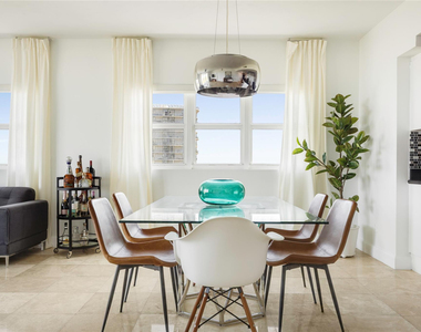 14951 Royal Oaks Lane - Photo Thumbnail 8