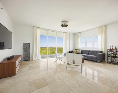 14951 Royal Oaks Lane - Photo Thumbnail 10