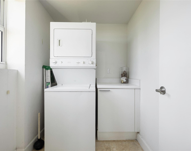 14951 Royal Oaks Lane - Photo Thumbnail 20
