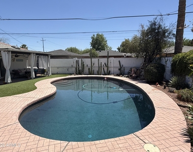 705 W Wilshire Drive - Photo Thumbnail 18