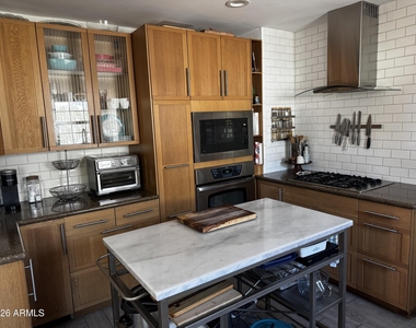 705 W Wilshire Drive - Photo Thumbnail 20