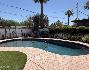 705 W Wilshire Drive - Photo Thumbnail 17
