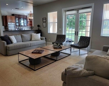 5574 55th Avenue - Photo Thumbnail 10
