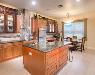 5574 55th Avenue - Photo Thumbnail 7