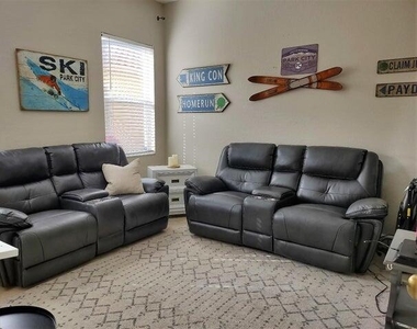 5574 55th Avenue - Photo Thumbnail 13