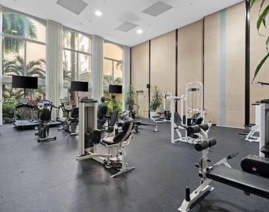 17100 N Bay Road - Photo Thumbnail 12