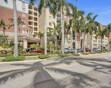 17100 N Bay Road - Photo Thumbnail 13