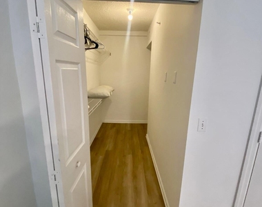 17100 N Bay Road - Photo Thumbnail 8