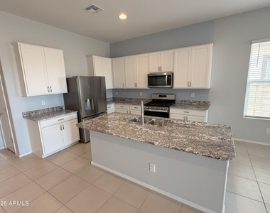 15628 W Smoketree Drive - Photo Thumbnail 2