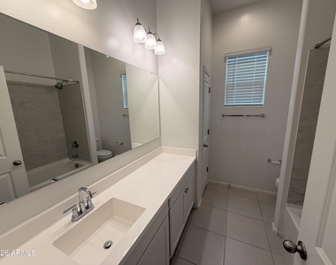 15628 W Smoketree Drive - Photo Thumbnail 10