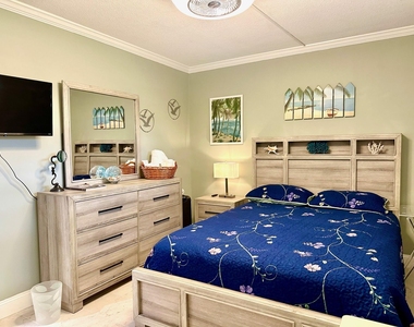2721 Garden Drive N - Photo Thumbnail 18