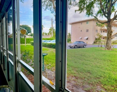 2721 Garden Drive N - Photo Thumbnail 11