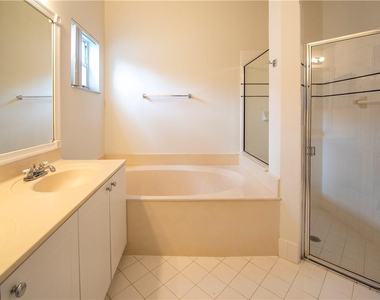 4015 Palm Place - Photo Thumbnail 14