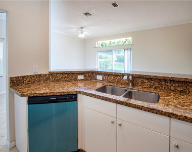 4015 Palm Place - Photo Thumbnail 4