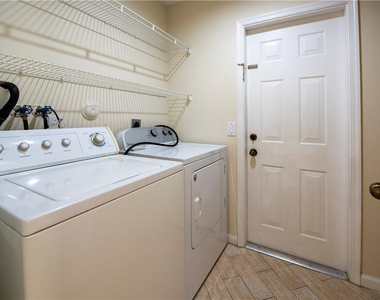 4015 Palm Place - Photo Thumbnail 23