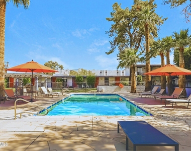 6320 N 16th Street - Photo Thumbnail 10