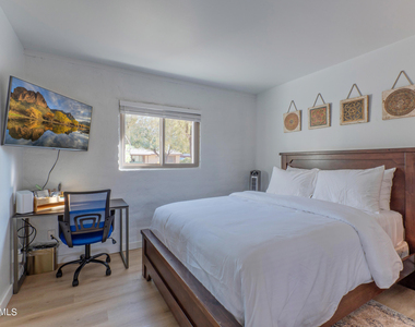 12636 N 68th Street - Photo Thumbnail 13