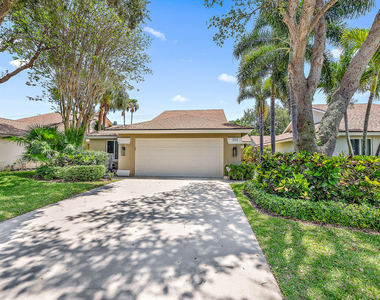 203 E River Park Drive - Photo Thumbnail 4