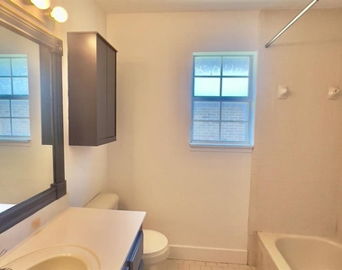 1121 Charlton Road - Photo Thumbnail 3