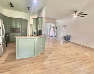 1121 Charlton Road - Photo Thumbnail 1
