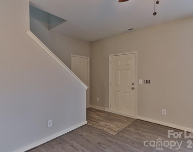 8946 Chalkstone Road - Photo Thumbnail 15
