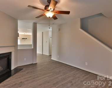 8946 Chalkstone Road - Photo Thumbnail 14