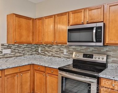 8946 Chalkstone Road - Photo Thumbnail 8