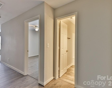8946 Chalkstone Road - Photo Thumbnail 35