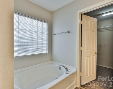 8946 Chalkstone Road - Photo Thumbnail 33