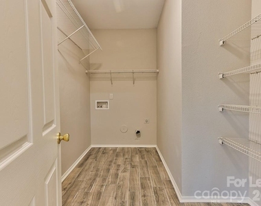 8946 Chalkstone Road - Photo Thumbnail 20