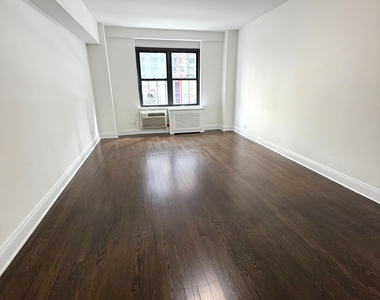  3rd ave - Photo Thumbnail 4