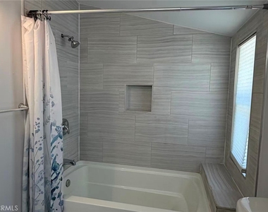 5738 Agnes Avenue - Photo Thumbnail 9
