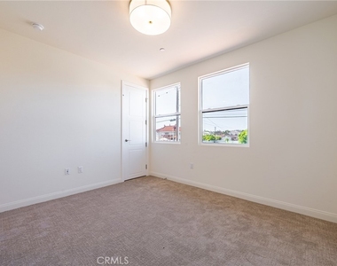 180 New Ave - Photo Thumbnail 24