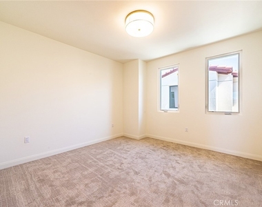 140 New Ave - Photo Thumbnail 24