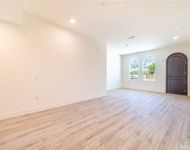 140 New Ave - Photo Thumbnail 10