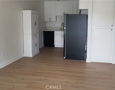 526 Greystone - Photo Thumbnail 3