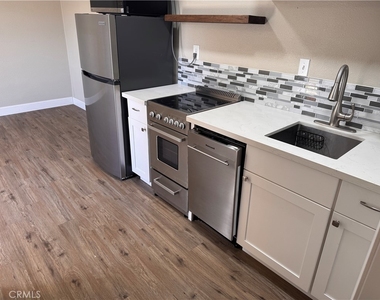 17451 Bromley - Photo Thumbnail 2