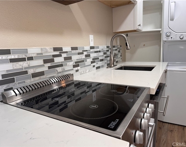 17451 Bromley - Photo Thumbnail 5