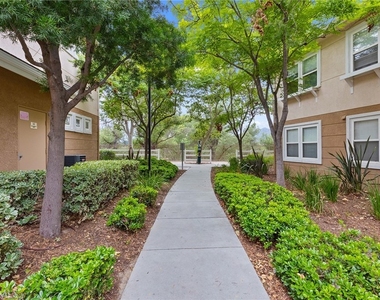 31239 Taylor Lane - Photo Thumbnail 3